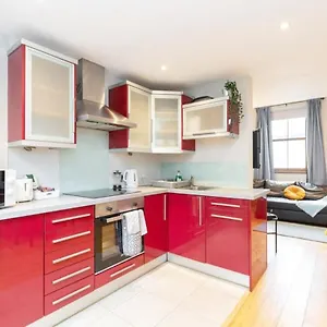 Holiday home Location 2 Bedroom 2 Bathroom Fast Wifi, Dublin